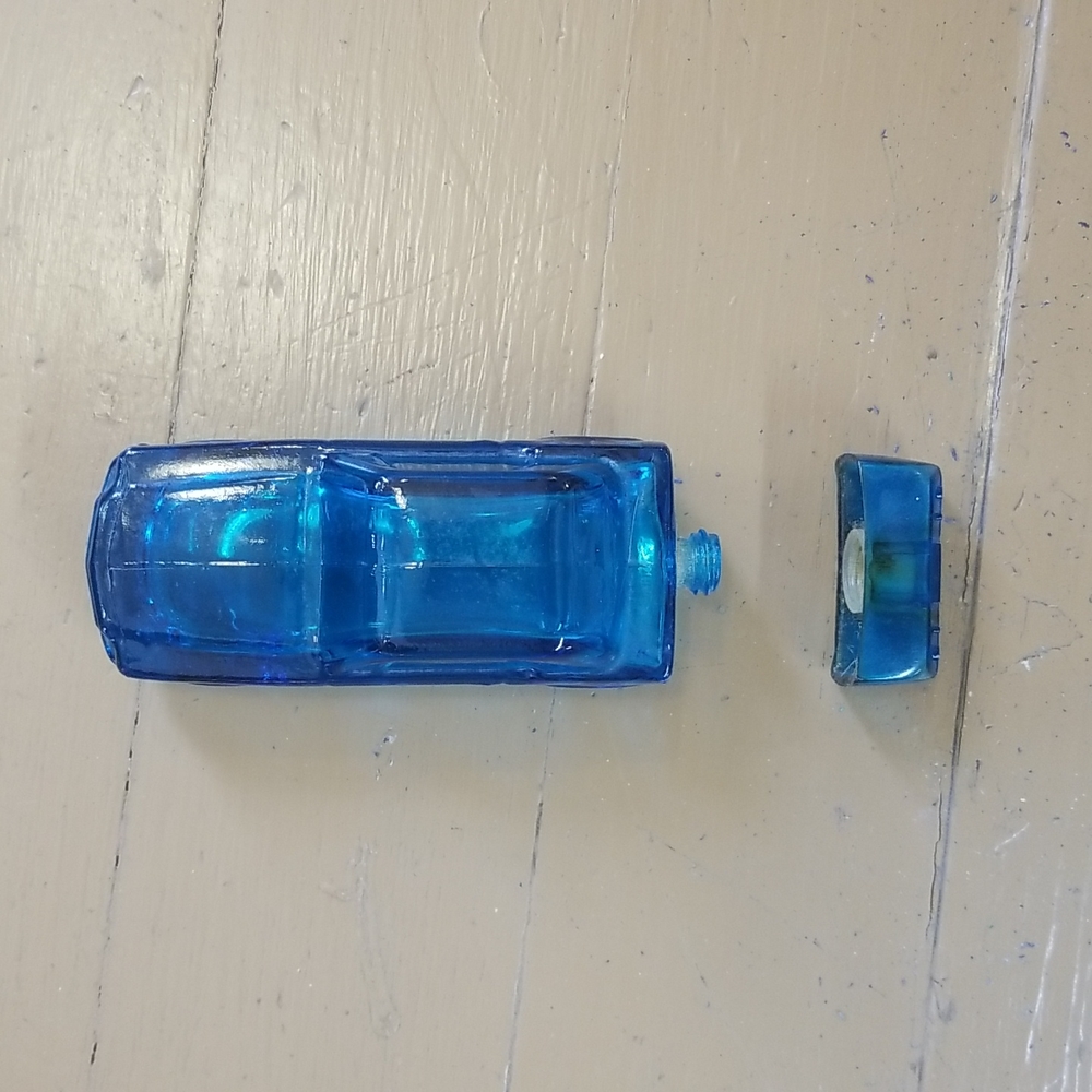 Vintage Avon 1964 Ford Mustang Blue Car Aftershave Bottle - Picture 9 of 12